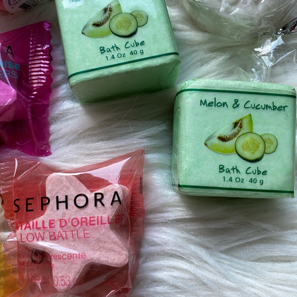 Assorted bath soak bundle - Picture 2 of 5